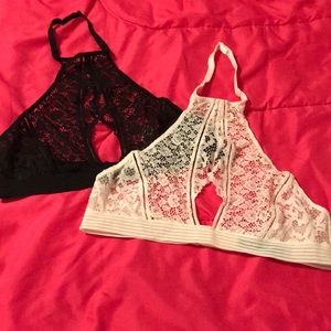 Set of Vs bralettes size LG